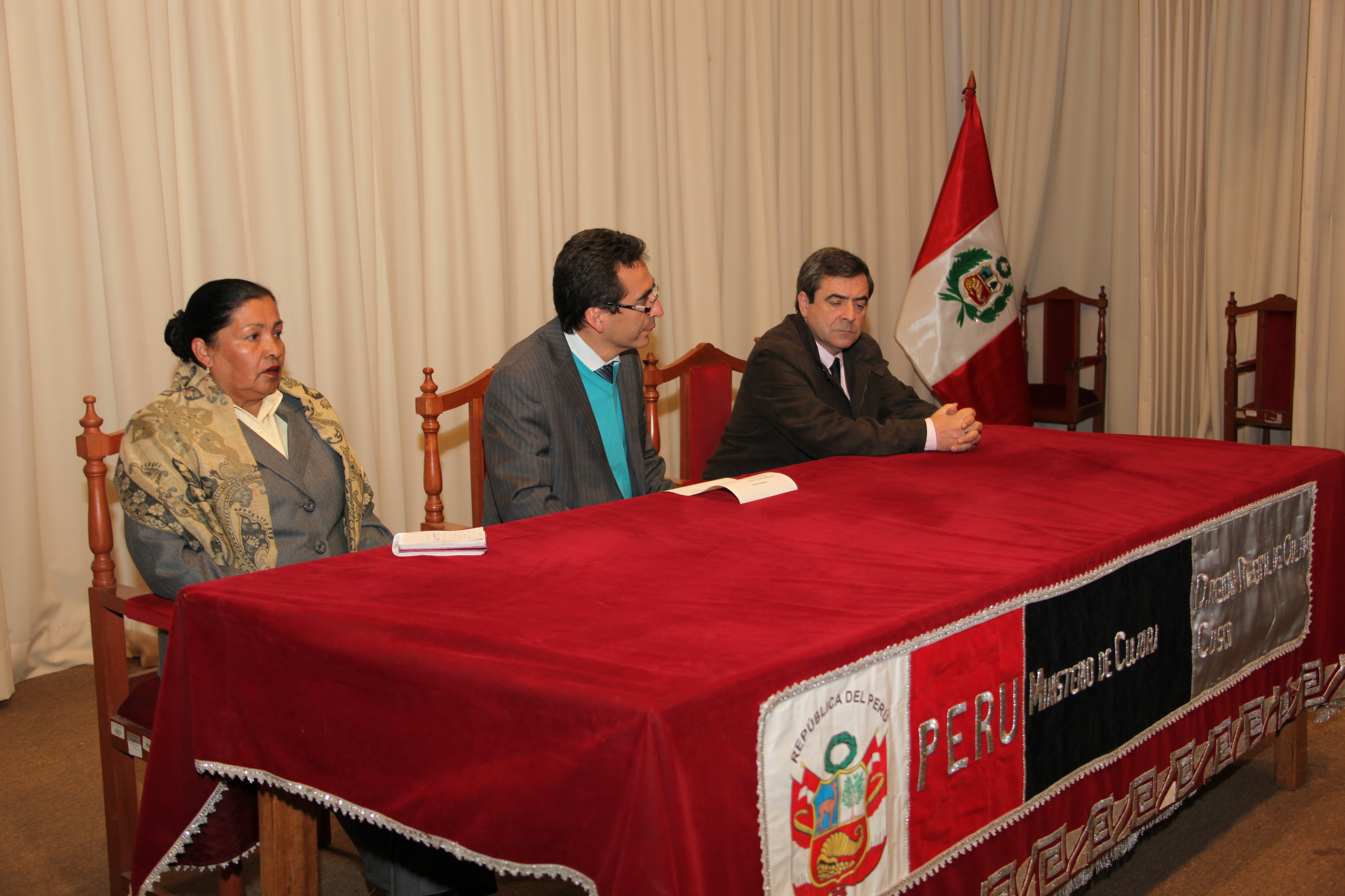 Conferencia de Agustín Azkarate en Cuzco (Perú)